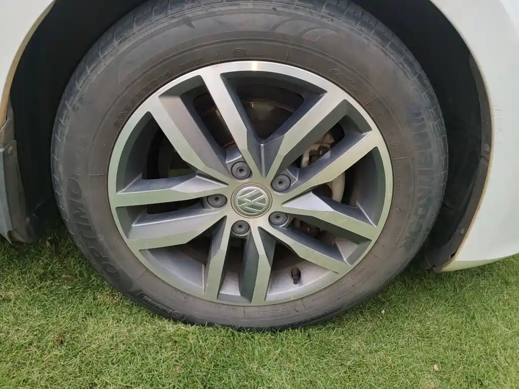 Volkswagen Golf — миниатюра 24