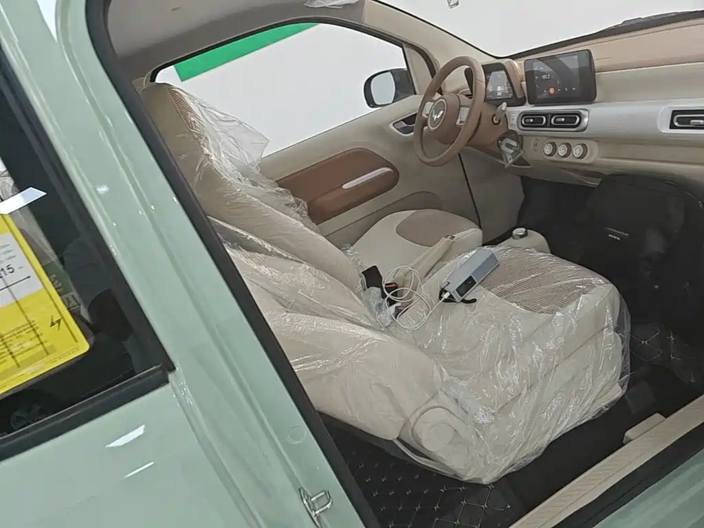 Wuling MINIEV — миниатюра 25