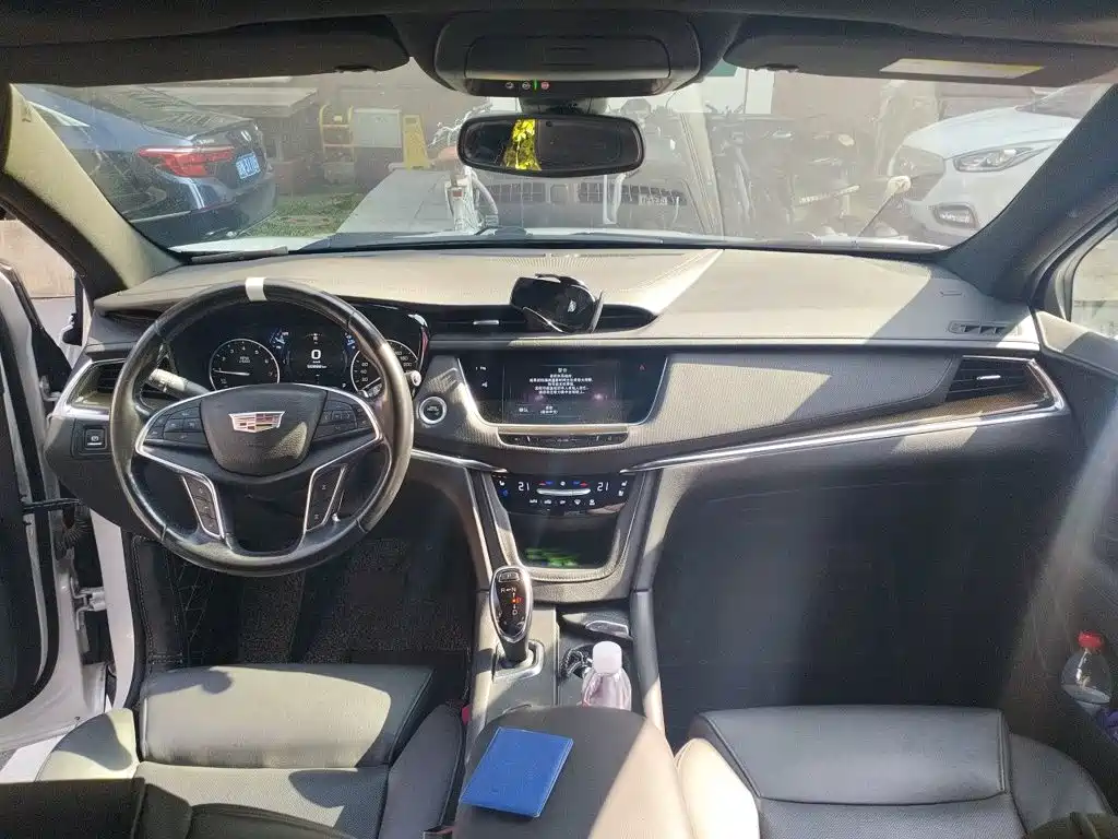 Cadillac XT5 — миниатюра 10