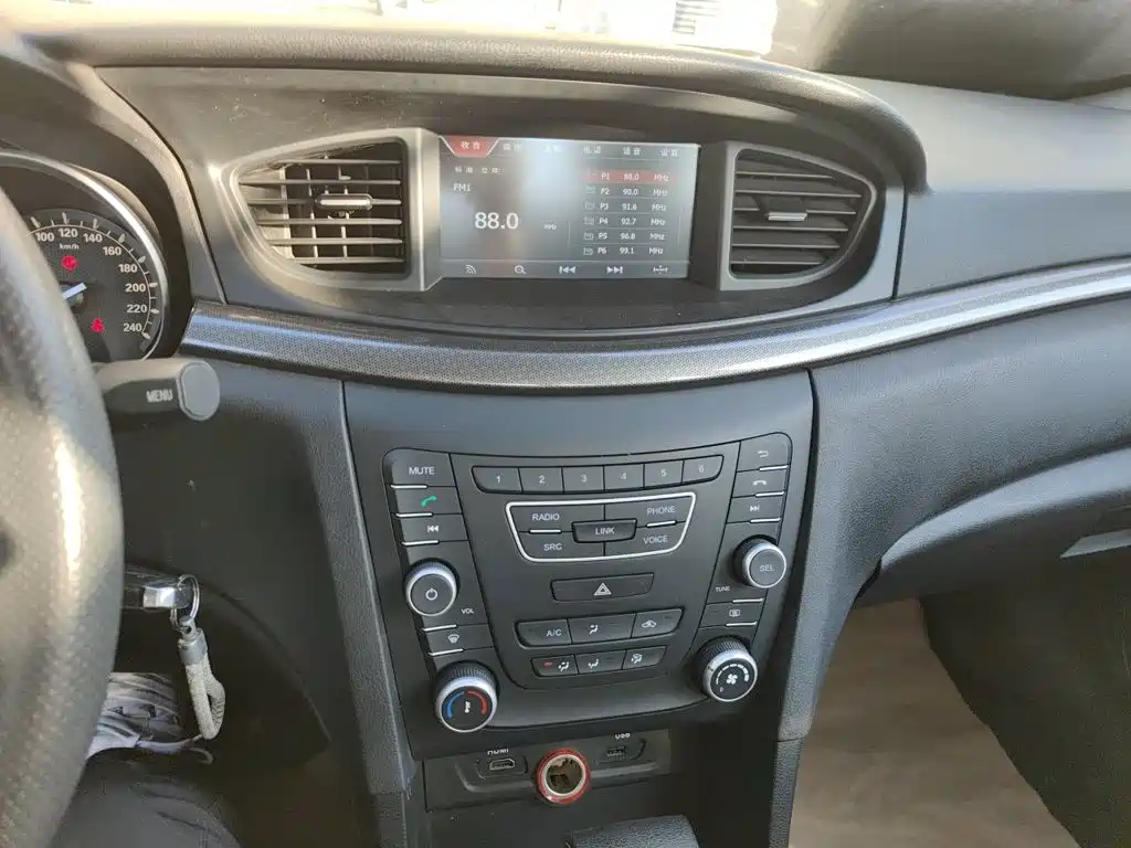 Bestune B50 — миниатюра 14
