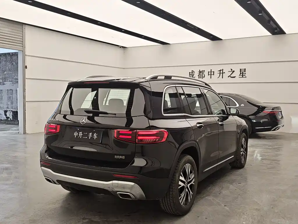 Mercedes-Benz GLB 2024 GLB 220
