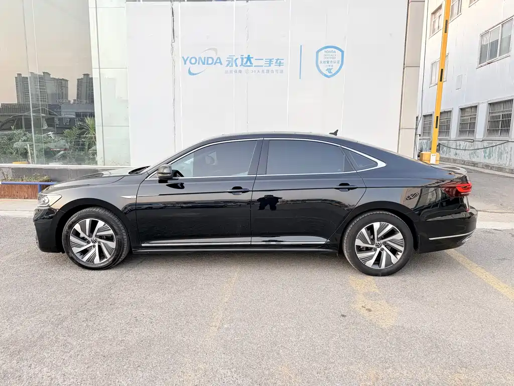 VOLKSWAGEN PASSAT NEW ENERGY