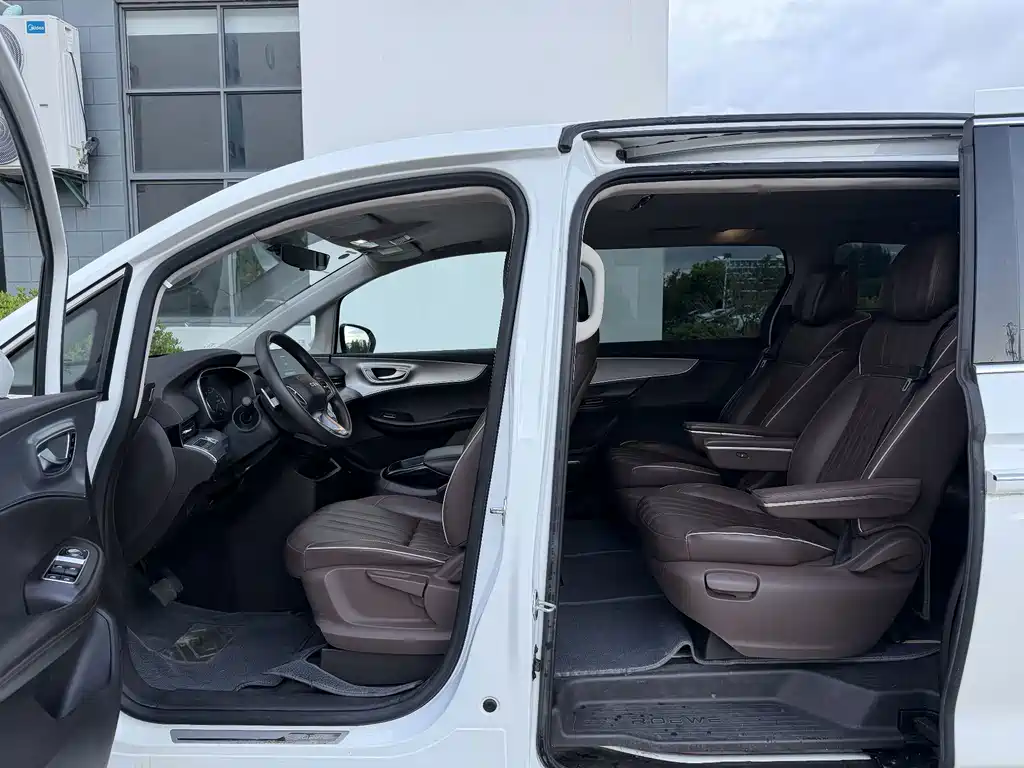 Roewe iMAX8 — миниатюра 6