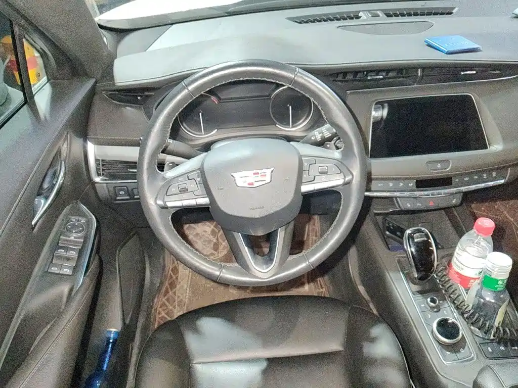 Cadillac XT4 — миниатюра 11