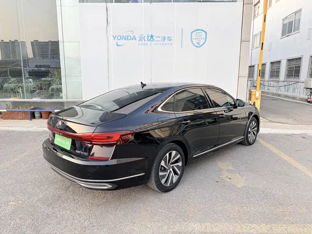 VOLKSWAGEN PASSAT NEW ENERGY