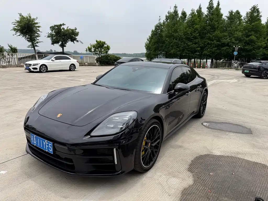 Купить Porsche Panamera