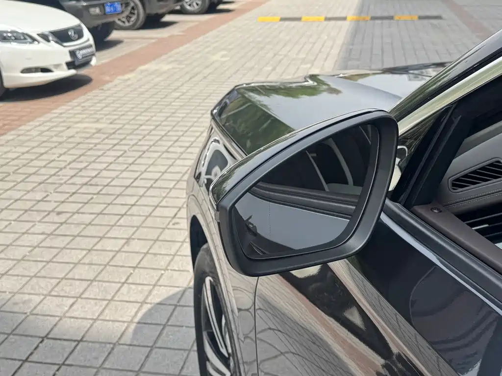 Volkswagen Tavendor 2023 380TSI R-Line