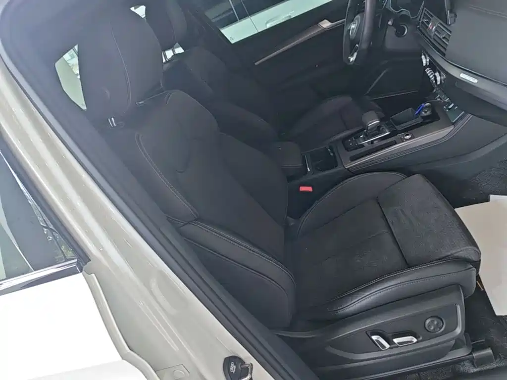 Audi Q5L Sportback — миниатюра 25