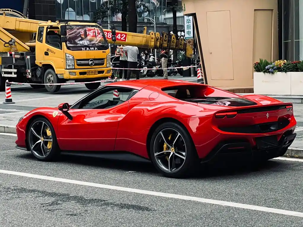 Ferrari 296 — миниатюра 4