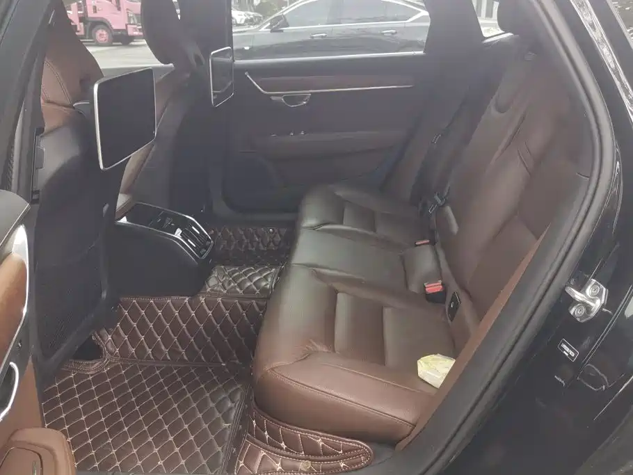 Volvo S90 — миниатюра 11
