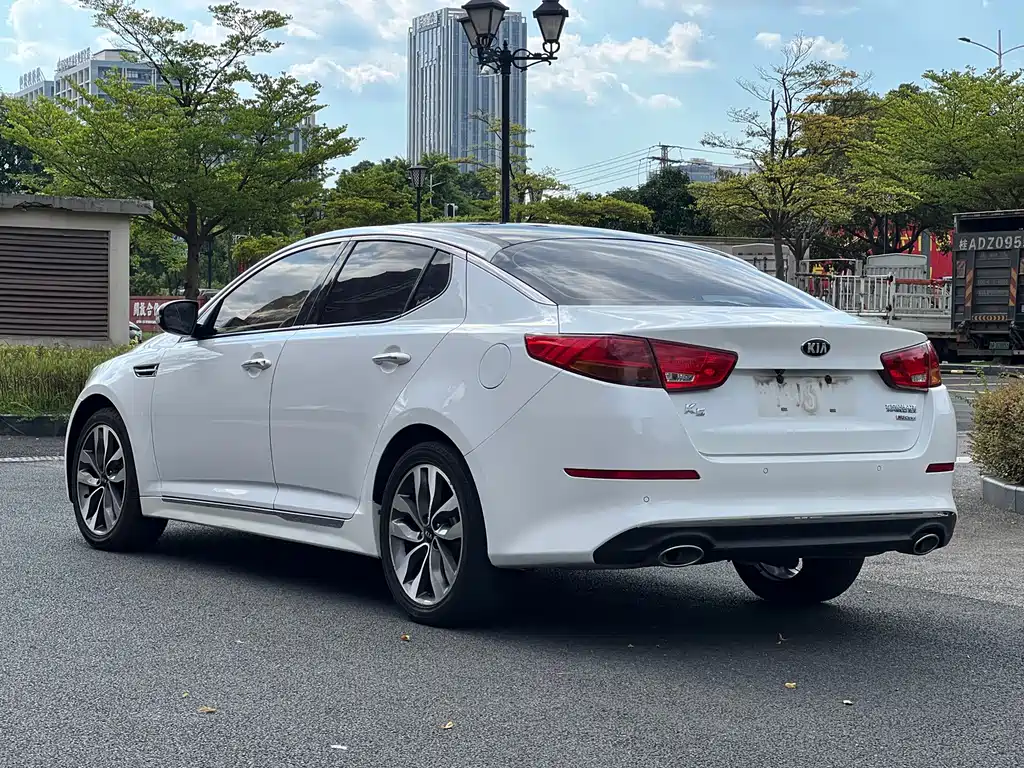 Kia K5 — миниатюра 4