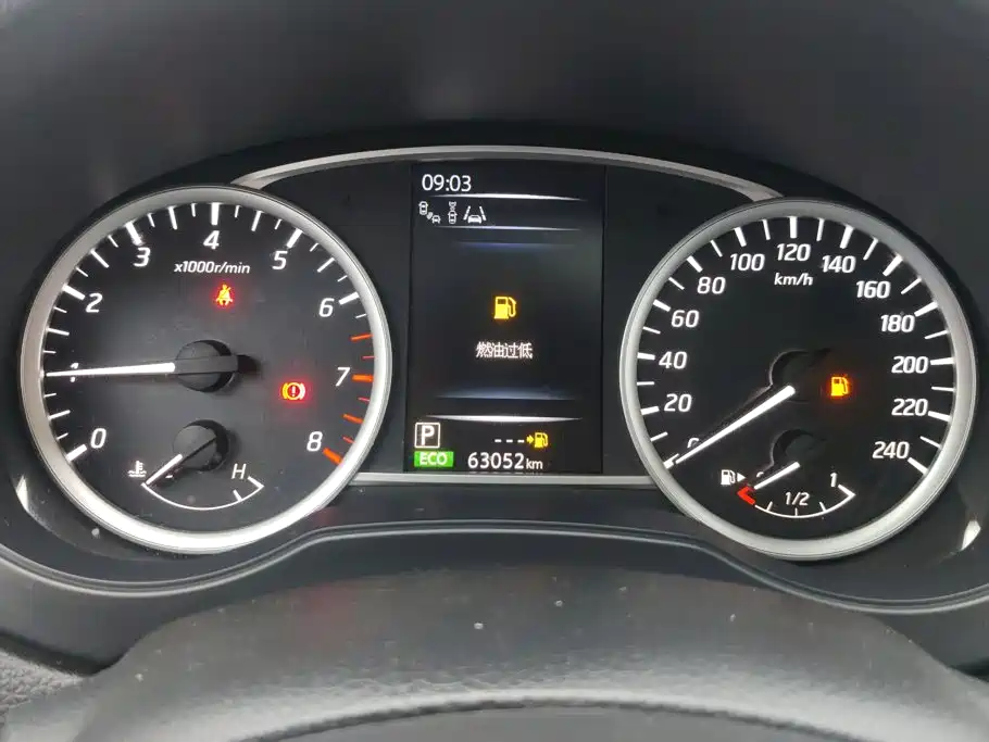 Nissan Tiida — миниатюра 14