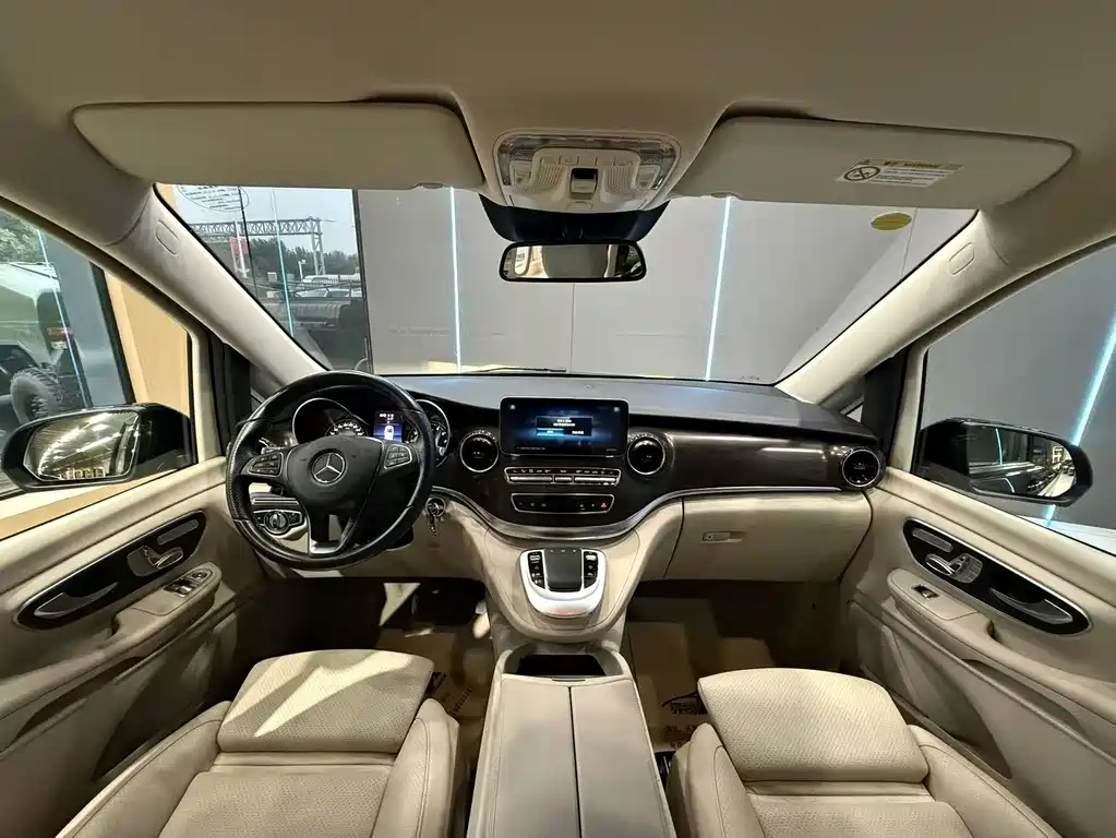 Mercedes-Benz V-Class — миниатюра 9