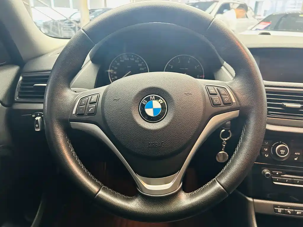 BMW X1 — миниатюра 14