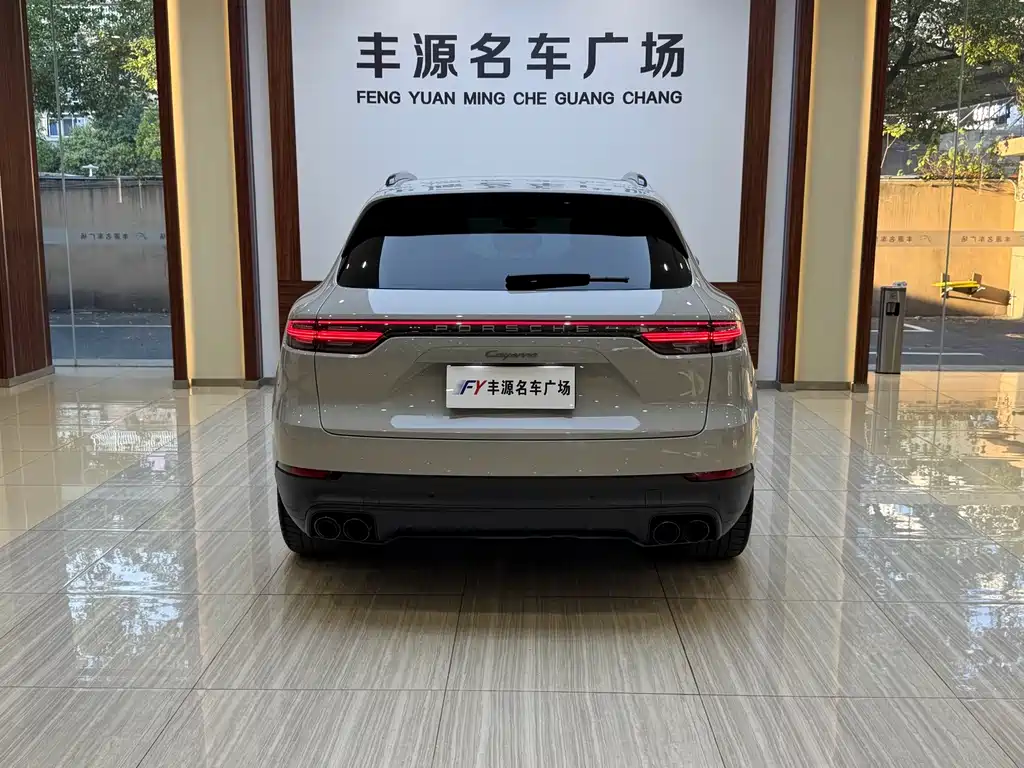 Porsche Cayenne — миниатюра 30