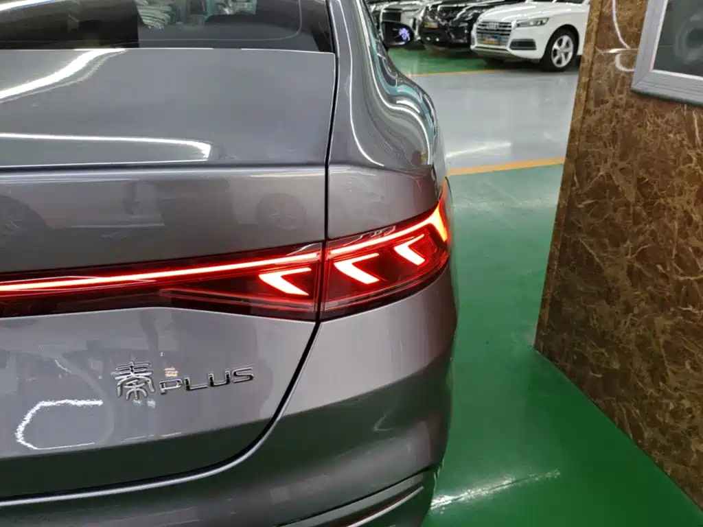 BYD Qin Plus PLUS 2023 Champion DM-i 55KM Lead