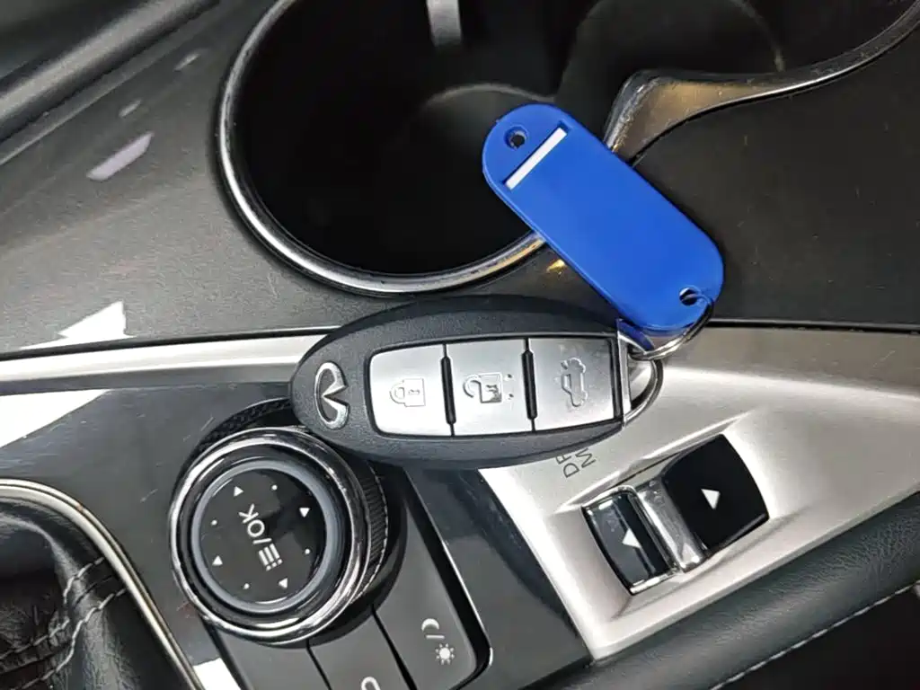 Infiniti Q50L — миниатюра 9