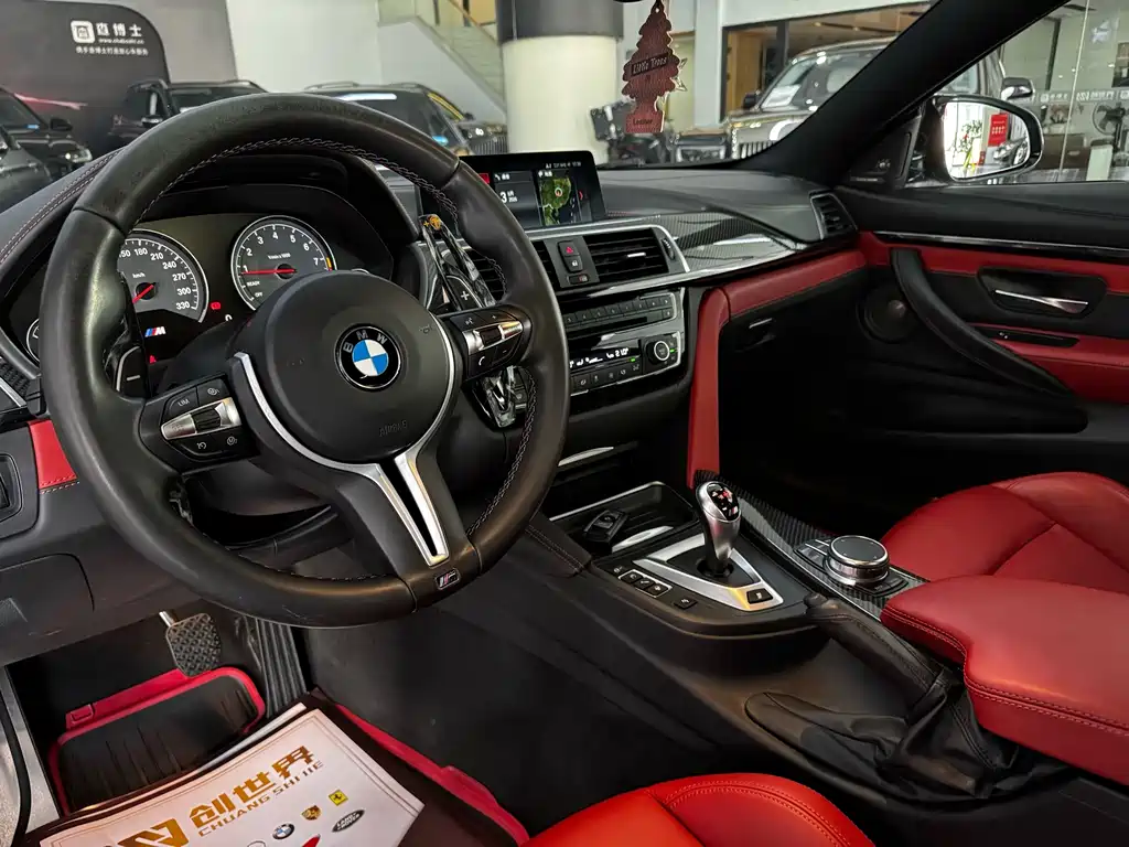 BMW M4 — миниатюра 10