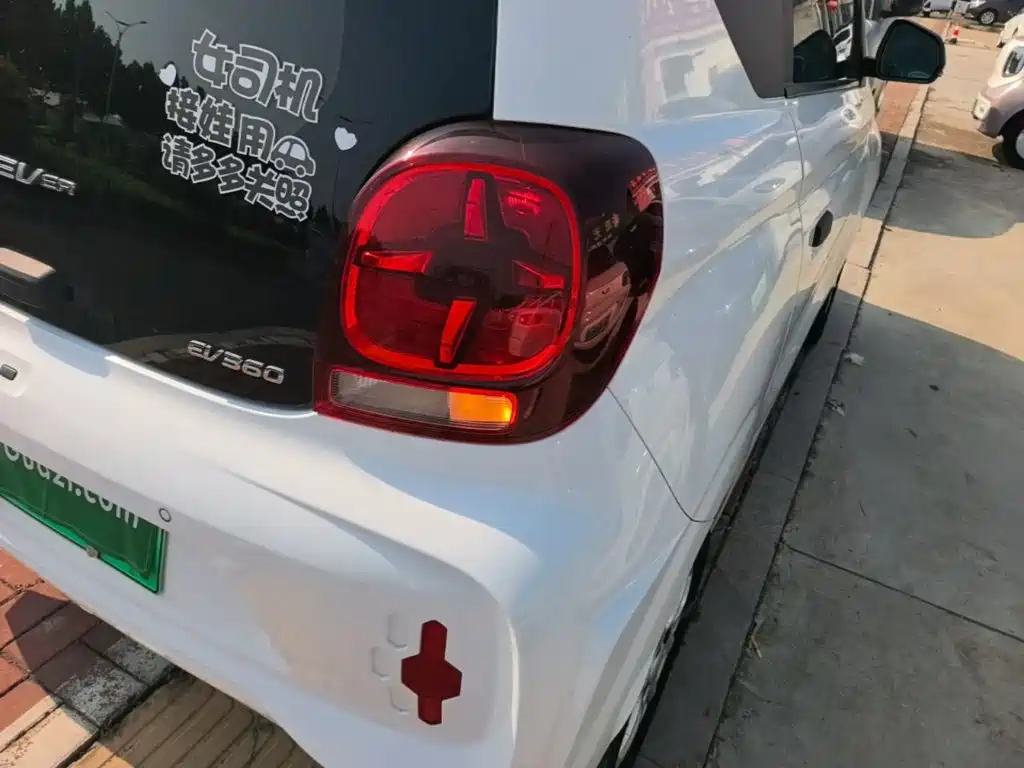 Roewe Clever — миниатюра 8
