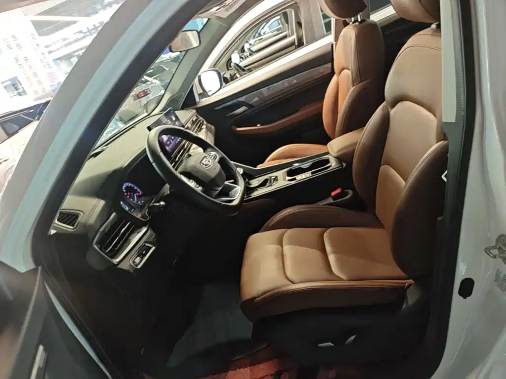 Geely Vision X6 — миниатюра 15