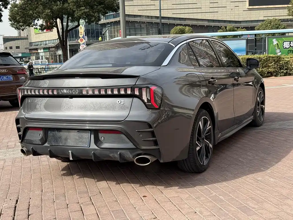 Lynk & Co 03 — миниатюра 8