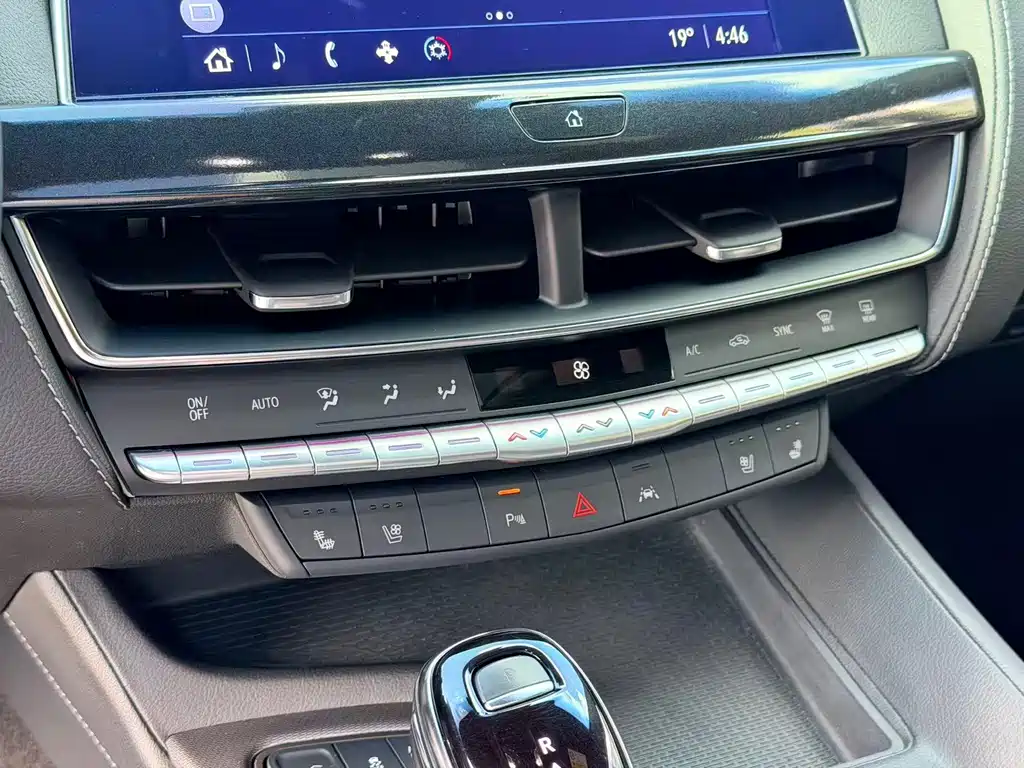Cadillac CT5 — миниатюра 21