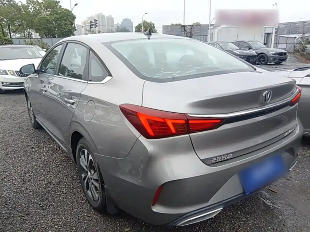 Changan Eado — миниатюра 5