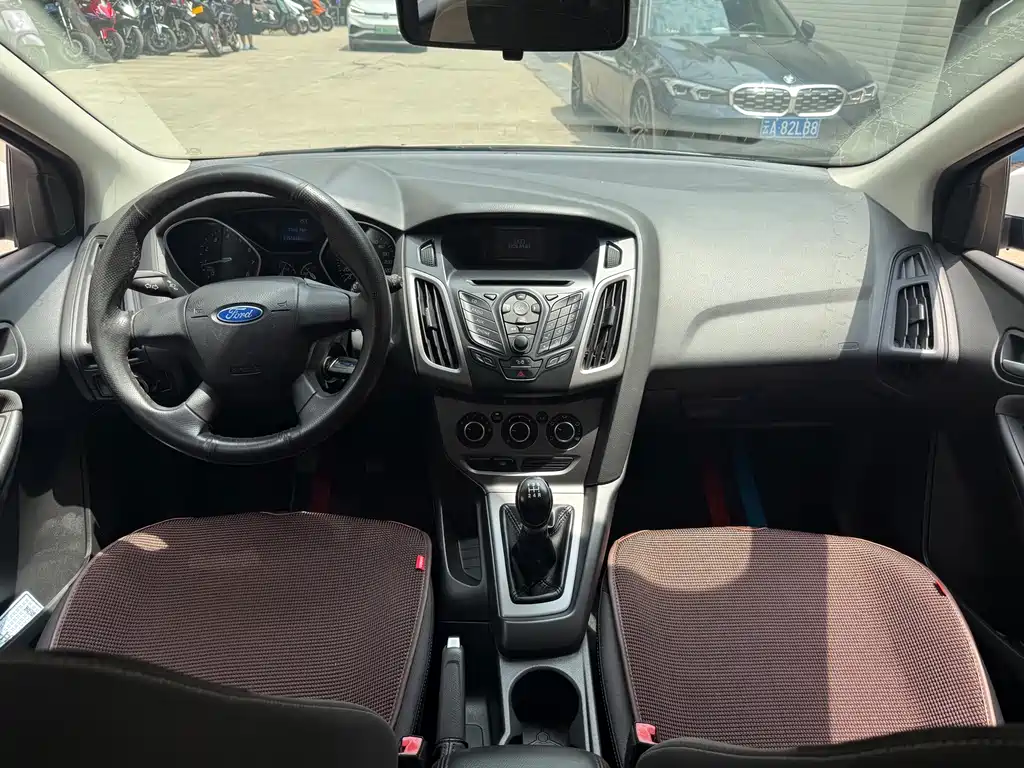 Ford Focus — миниатюра 10