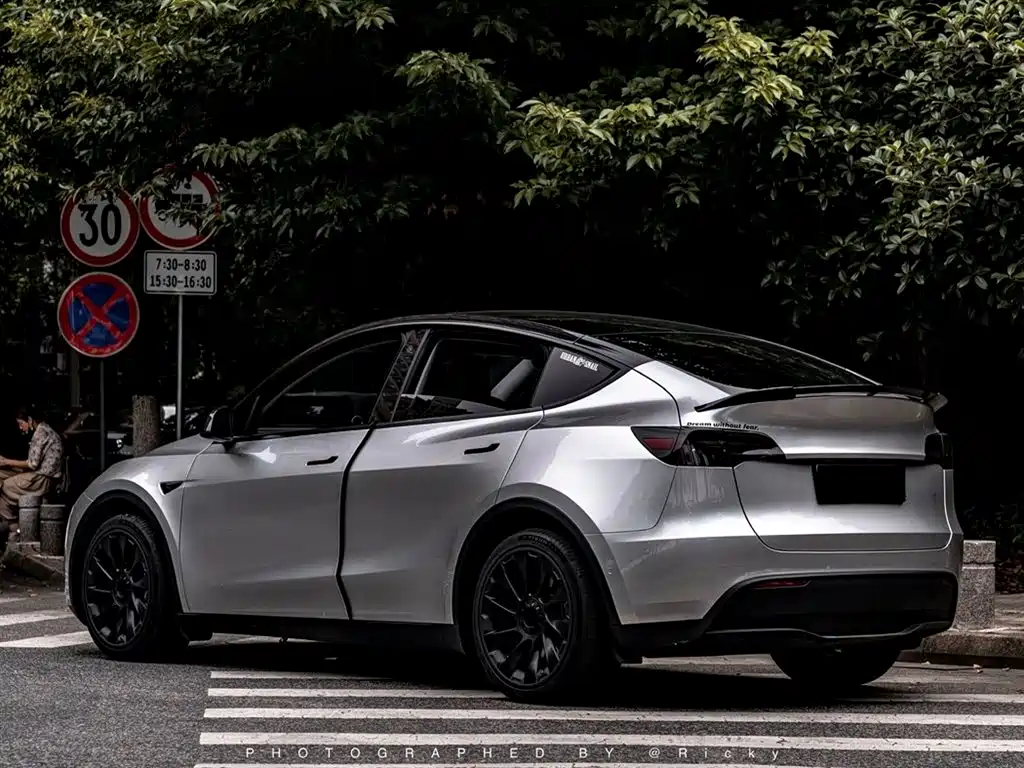 Tesla Model Y 2021 3D7