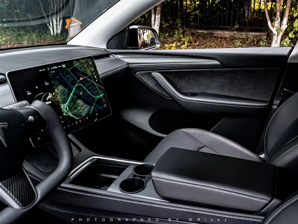 Tesla Model Y 2021 3D7