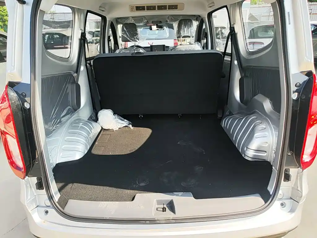 Wuling Hongguang EV — миниатюра 19