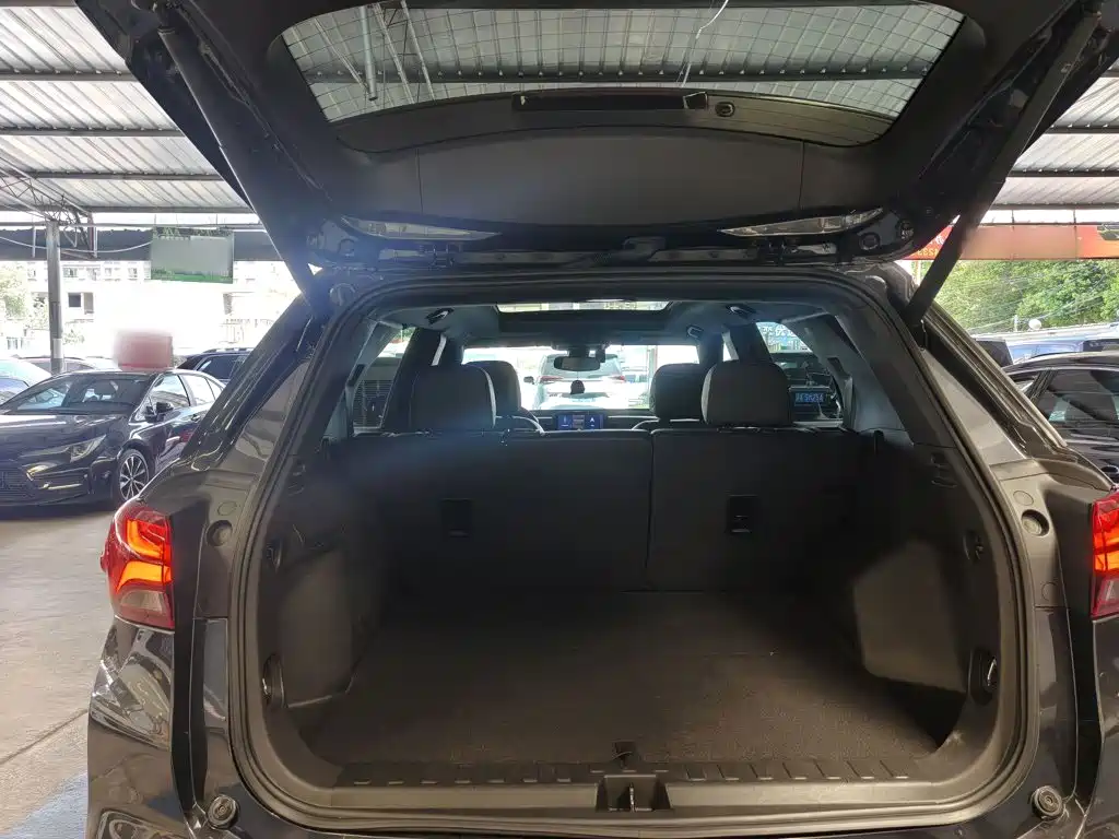 Chevrolet Equinox — миниатюра 19