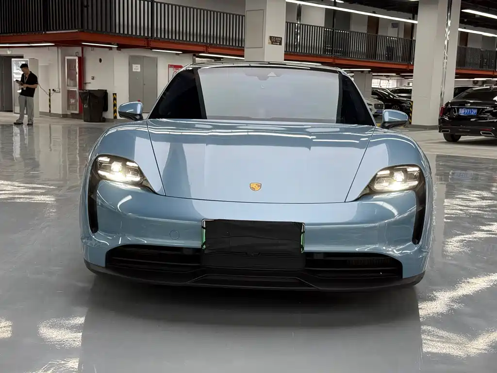 Porsche Taycan — миниатюра 2