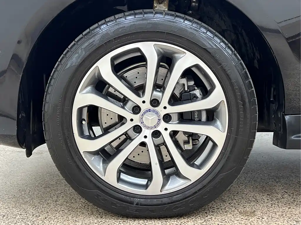 Mercedes-Benz GLE (Import) — миниатюра 6