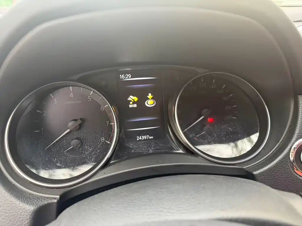 Nissan Qashqai — миниатюра 5