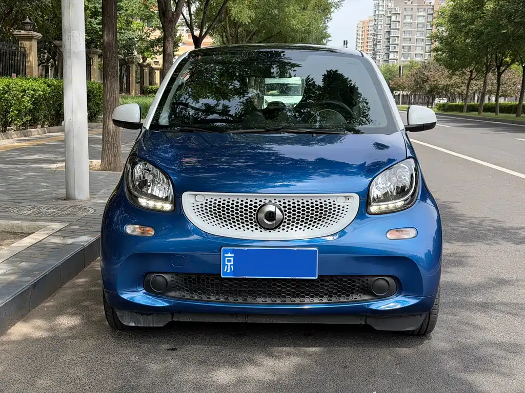 smart Smart Fortwo — миниатюра 2