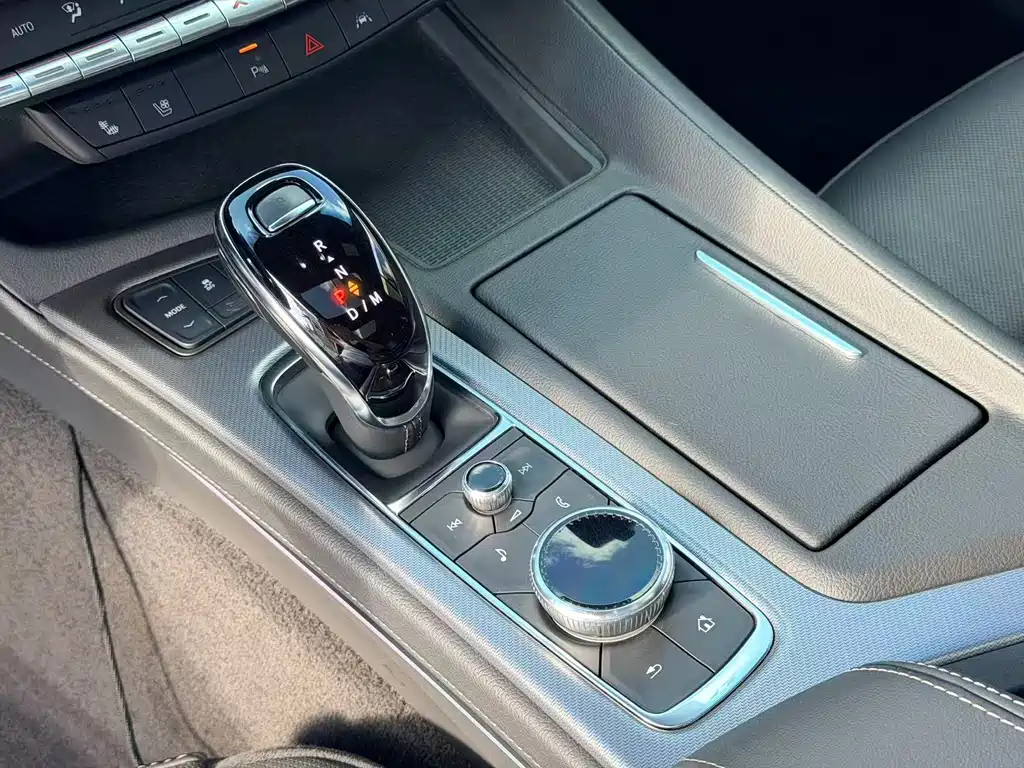 Cadillac CT5 — миниатюра 16