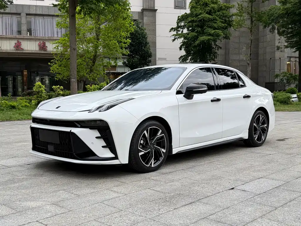 Lynk & Co 03 2023