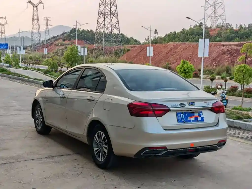 Geely Emgrand — миниатюра 9