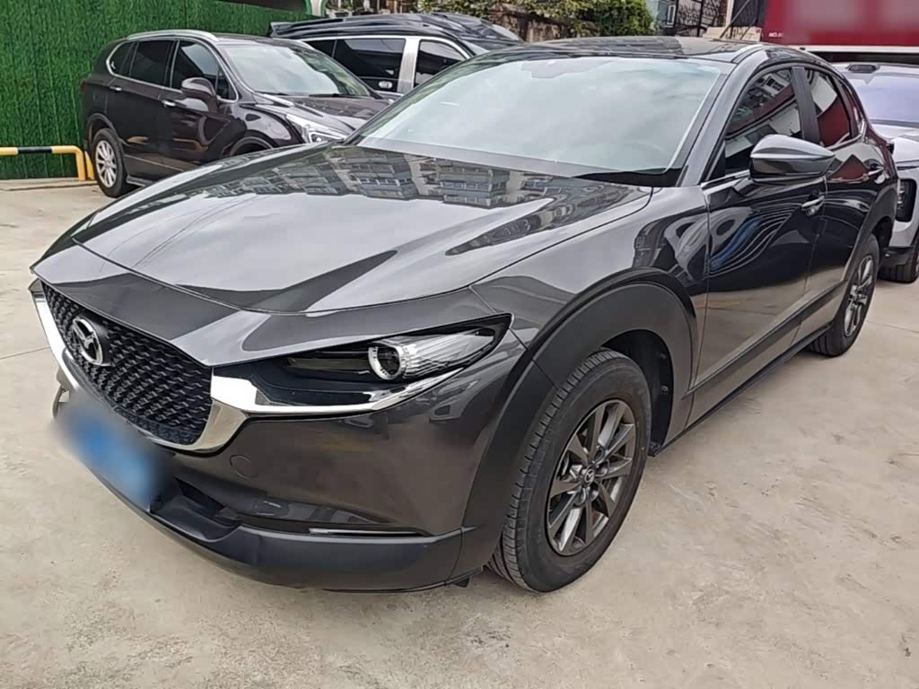 Mazda CX-30 2.0 л 2022 г. Серебристо-серый, пробег 39500 км