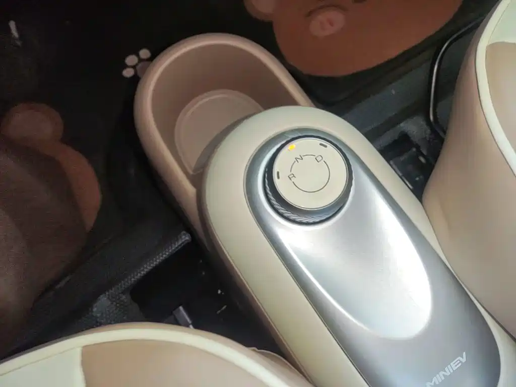 Wuling MINIEV — миниатюра 14