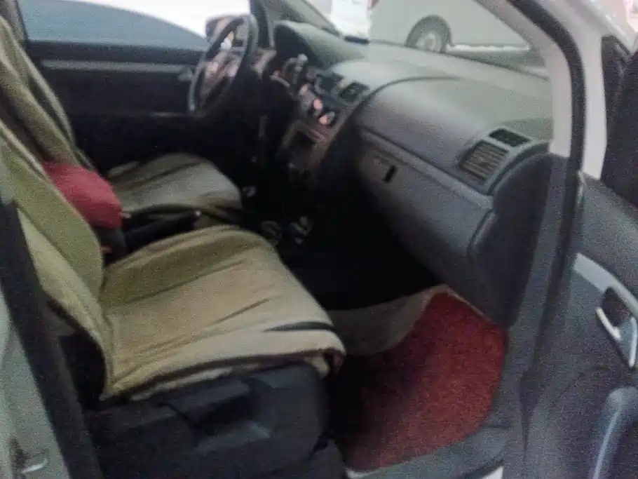 Volkswagen Touran — миниатюра 8