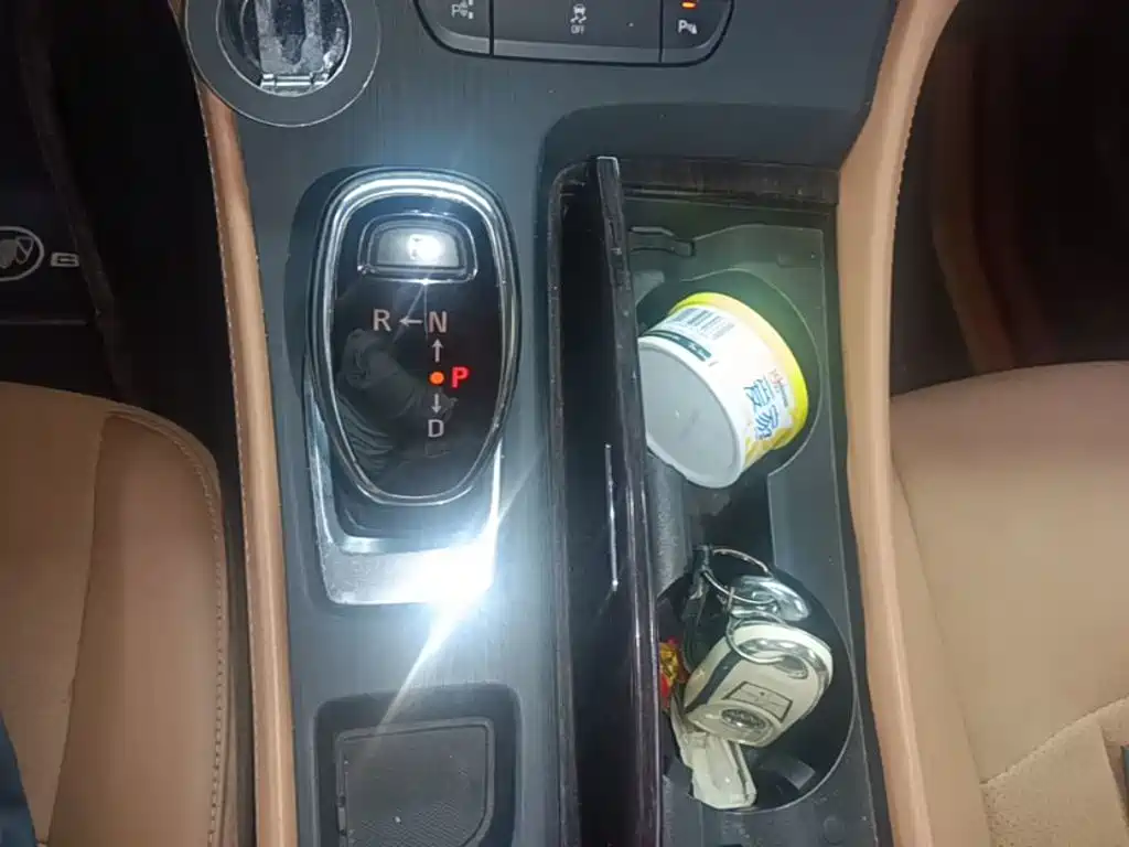 Buick LaCrosse — миниатюра 12
