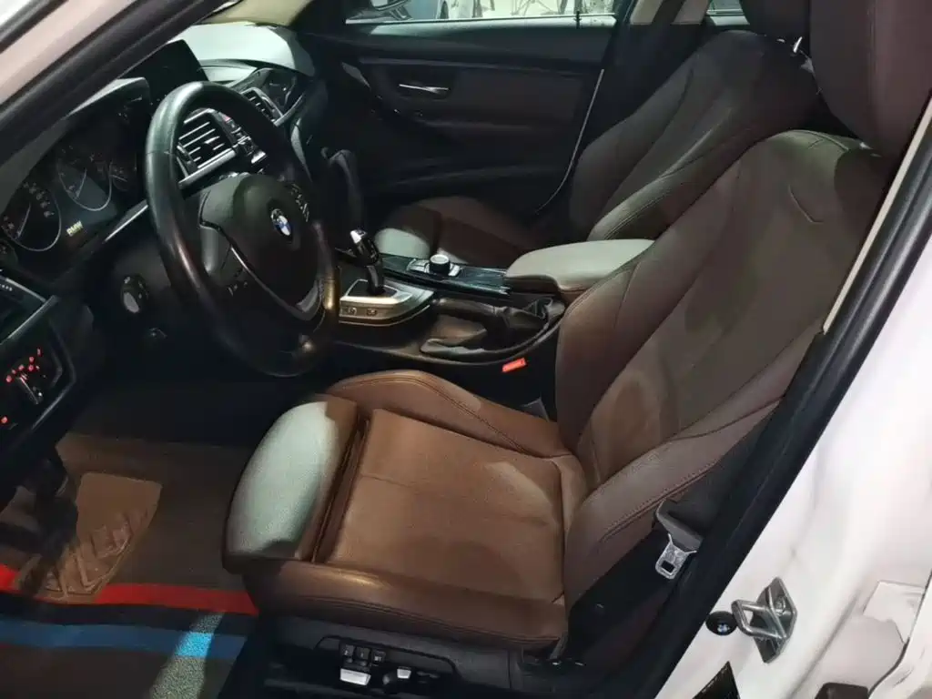 BMW 3 Series — миниатюра 15