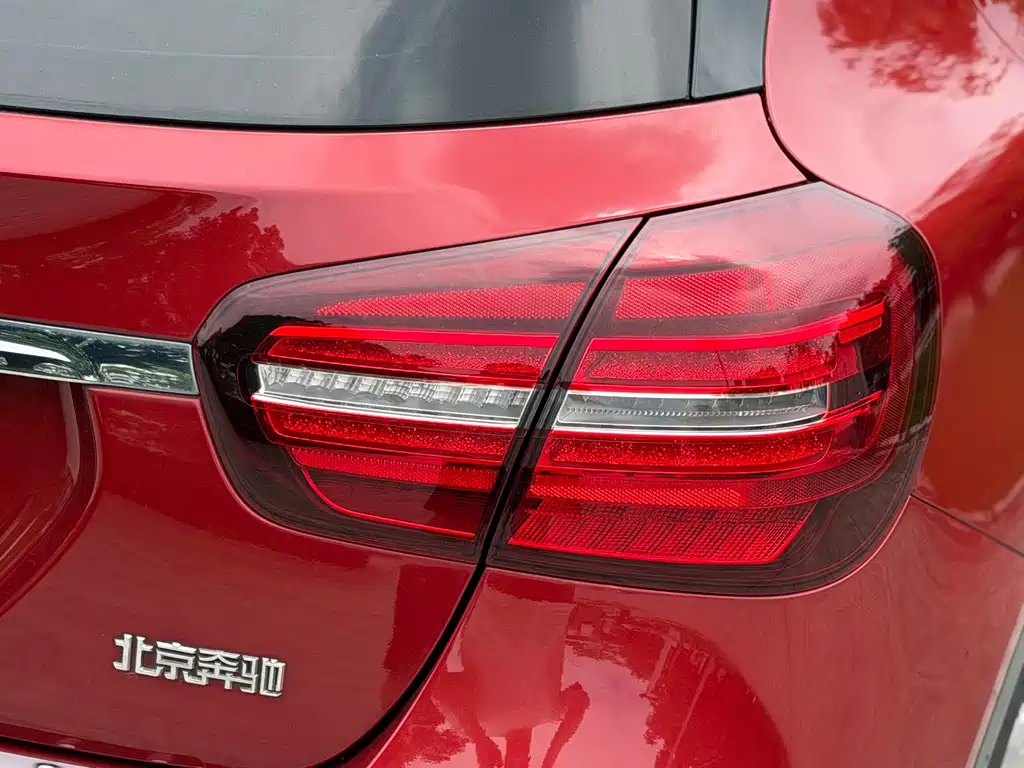 Mercedes-Benz GLA — миниатюра 7