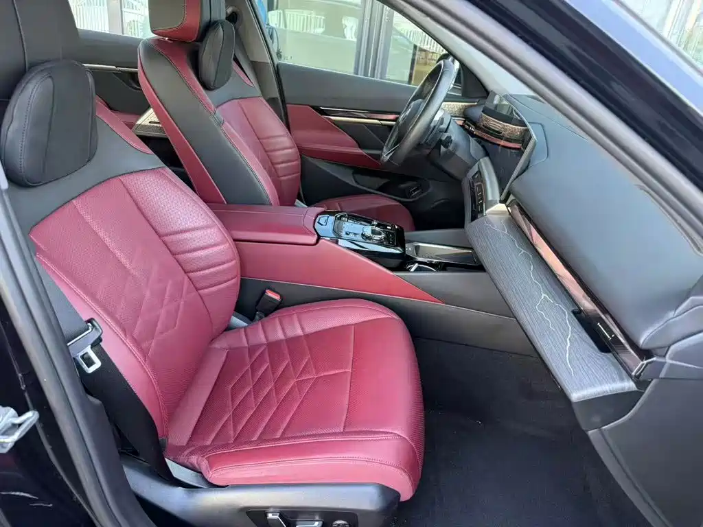 BMW 5 Series — миниатюра 3