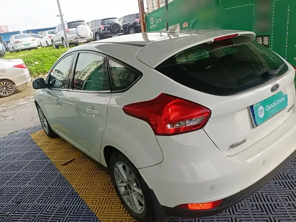 Ford Focus — миниатюра 5