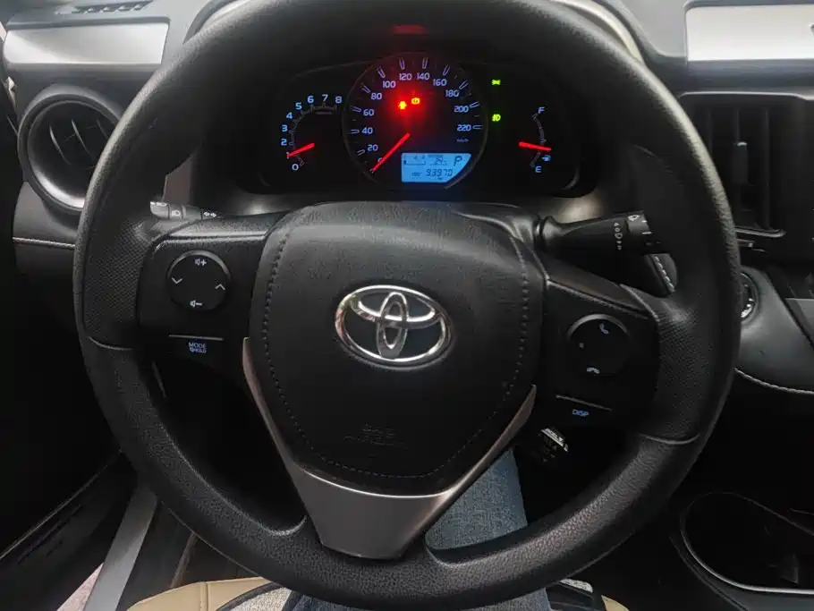Toyota RAV4 — миниатюра 15