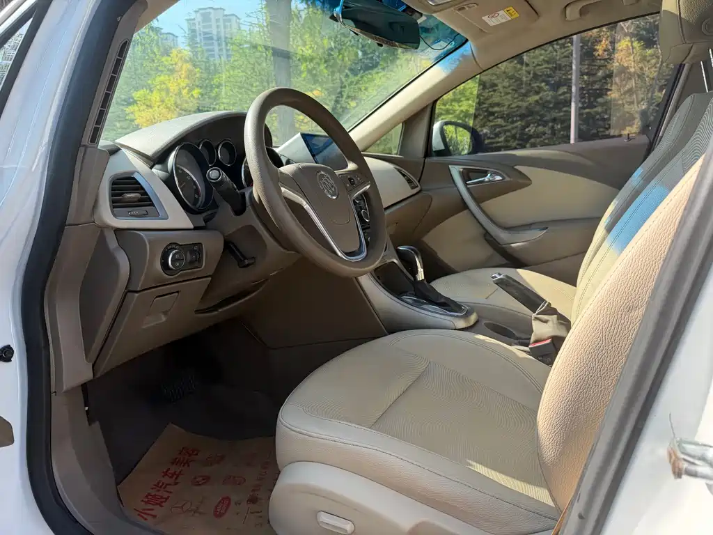 Buick Excelle — миниатюра 7