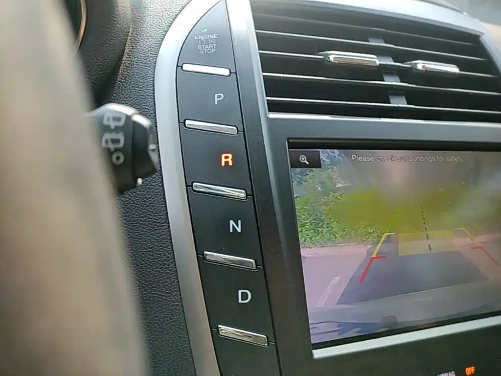 Lincoln MKC — миниатюра 14
